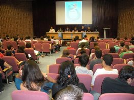 ASSISTIM A LA INAUGURACIÓ DEL CICLE ‘ISDUB’ DE LA UNIVERSITAT DE BARCELONA